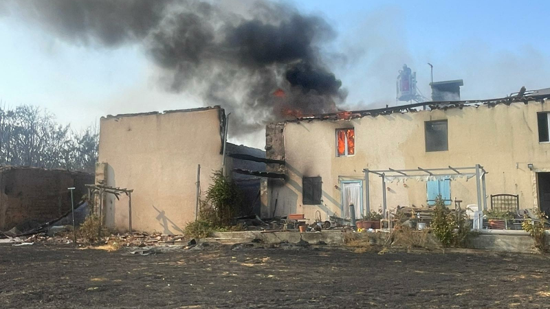 Un brûlage de déchets verts qui tourne mal avec la destruction de la maison d'habitation