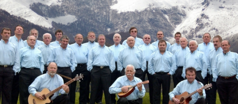 Le choeur d'hommes pyrénéen "Vaya con dios" en concert à l'église