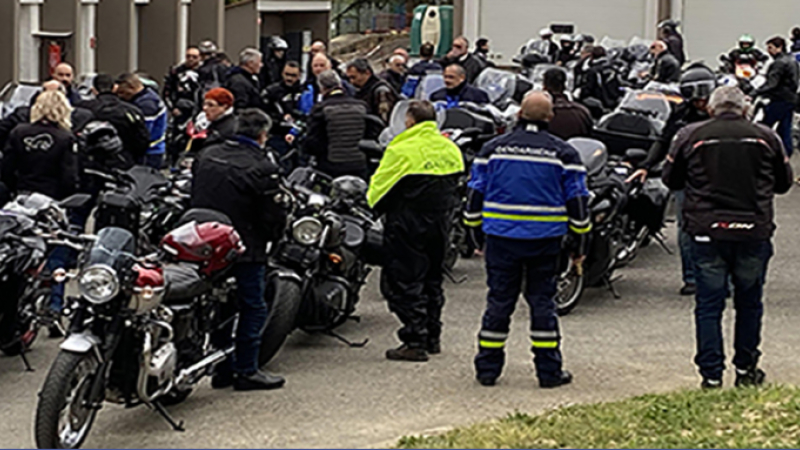 "Trajectoire de sécurité moto"