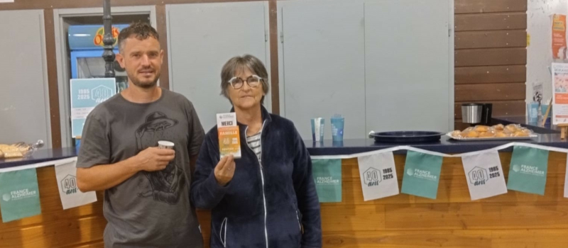Au marché de Mirande :  un Café pour France Alzheimer !