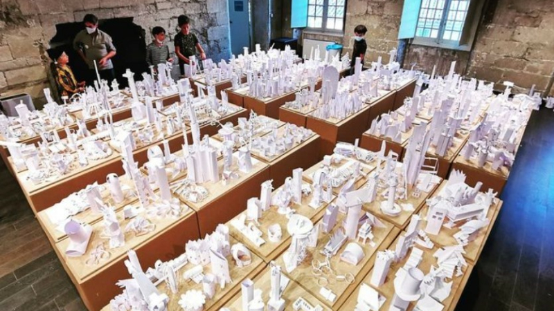 Atelier-exposition sur la création d'une ville imaginaire