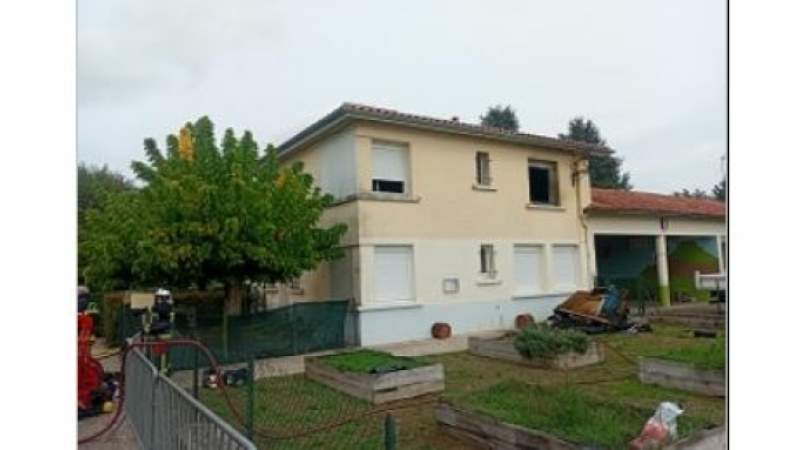 Un appartement prend feu situé au dessus de la cantine