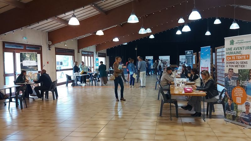 Le 4ᵉ Forum de l’emploi séduit entreprises et visiteurs
