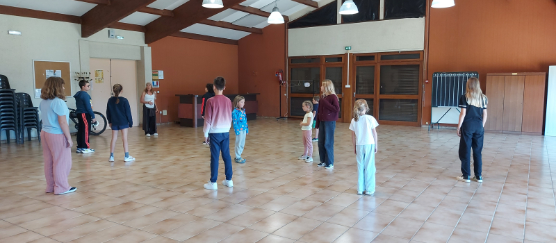 Les 7-12 ans des Tréteaux Vicois à la radio mercredi !