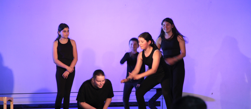 Une soirée de théâtre d'impro à Monclar-sur-l'Osse