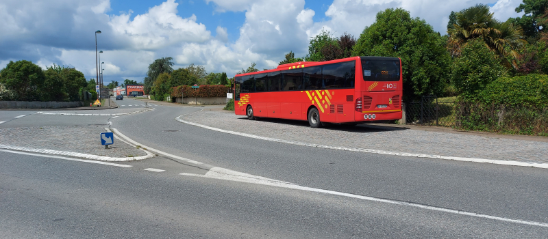 Création de deux arrêts de bus sécurisés