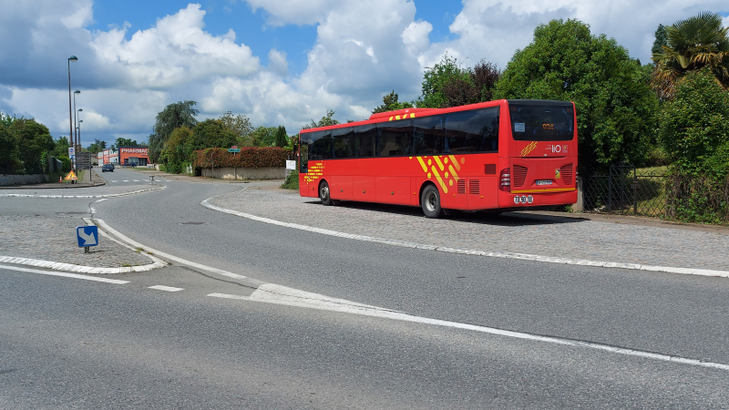 Création de deux arrêts de bus sécurisés