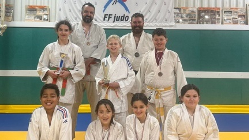 Belle moisson de médailles pour les judokas lectourois à Valence-sur-Baïse