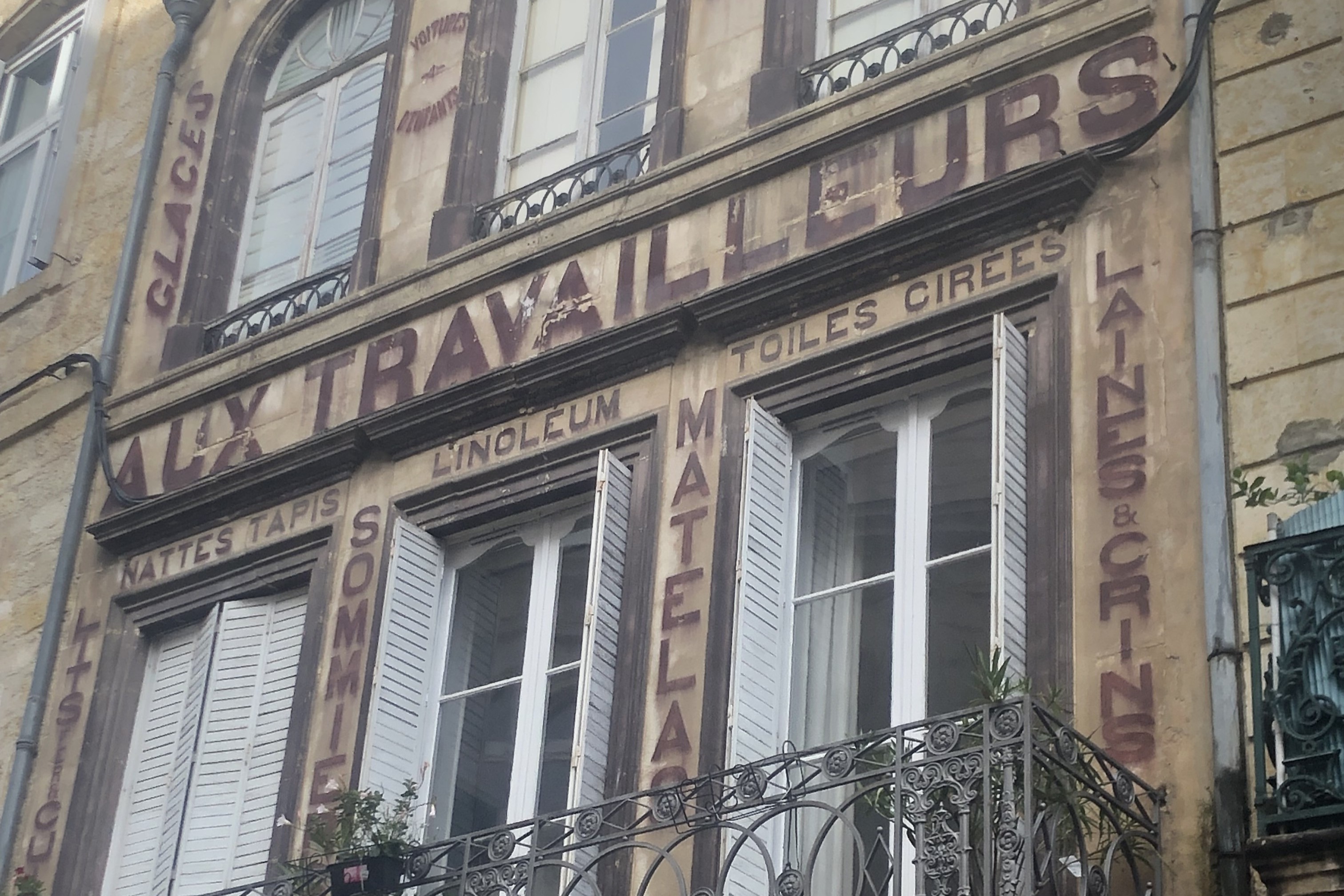 façadeasso.JPG