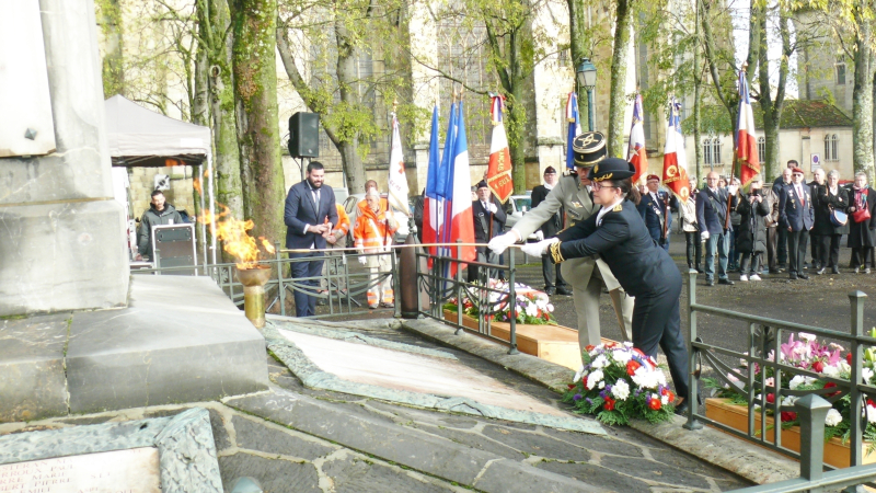 Hommage aux morts pour la France pendant la guerre d'Algérie et pendant les combats du Maroc et de la Tunisie