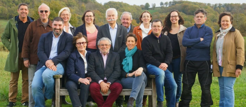 Ensemble, Miélan avance