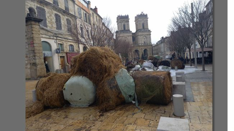 Manifestation agricole : les services de l'Etat visés par des déversements
