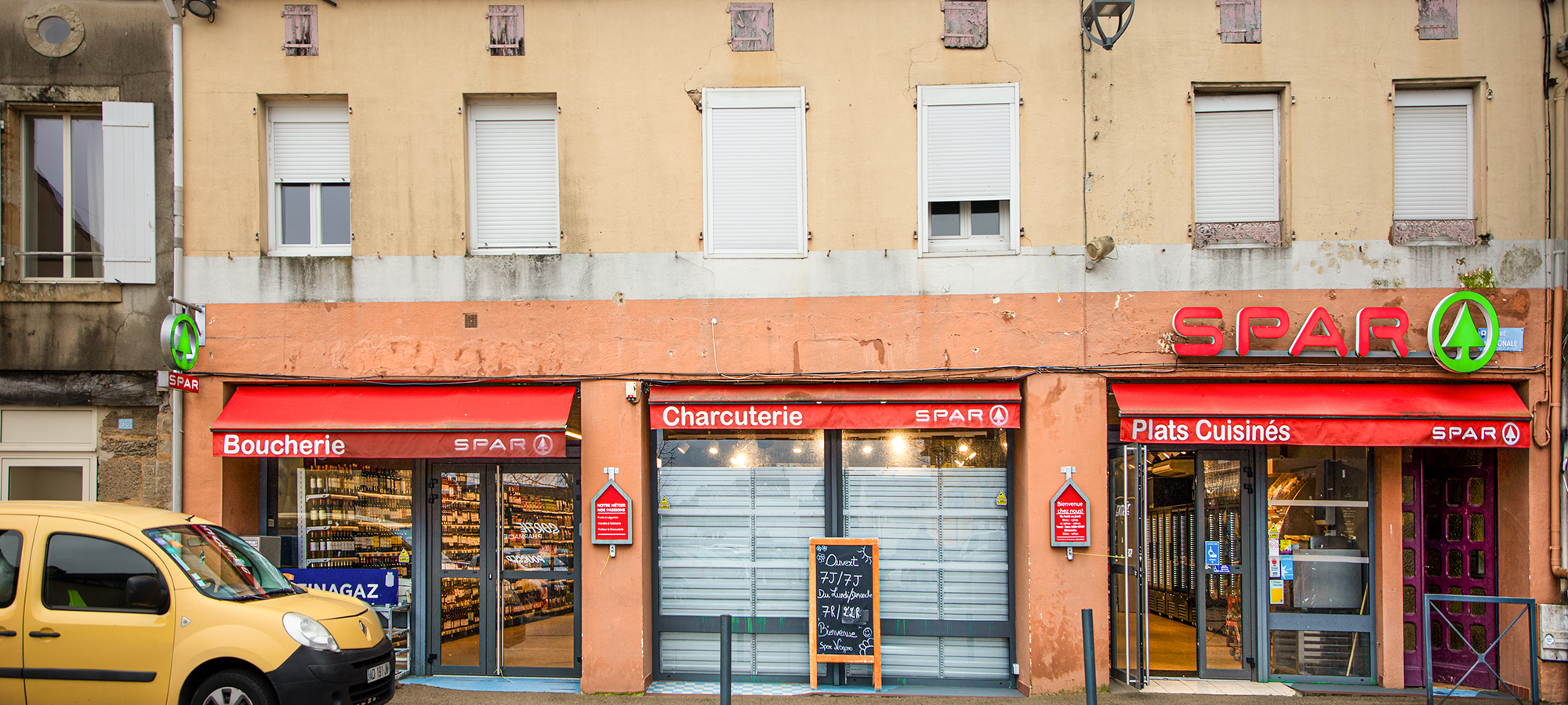 0 La façade du SPAR de Nogaro 1bis  140226.jpg