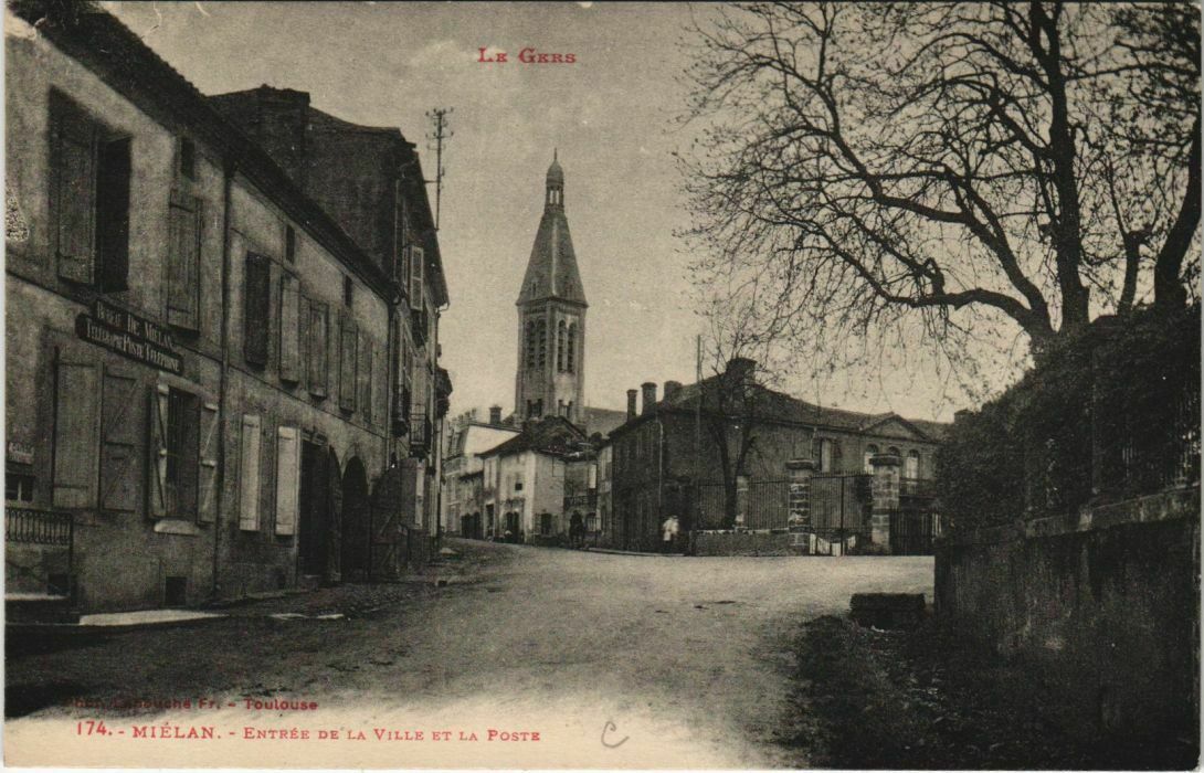 291-mielan-entree-ville-poste.jpg