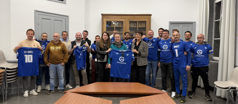 Un nouveau jeu de maillots pour le Football Club risclois