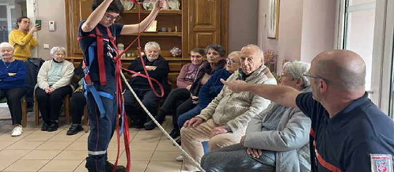 Les Jeunes Sapeurs-Pompiers à l’honneur à la Résidence Autonomie Lézian