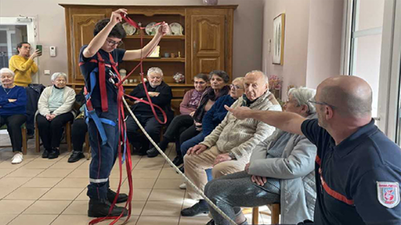 Les Jeunes Sapeurs-Pompiers à l’honneur à la Résidence Autonomie Lézian