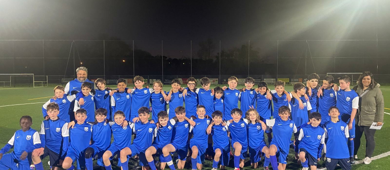 F.C.L : les jeunes joueurs et joueuses ont des nouveaux maillots d’entraînement
