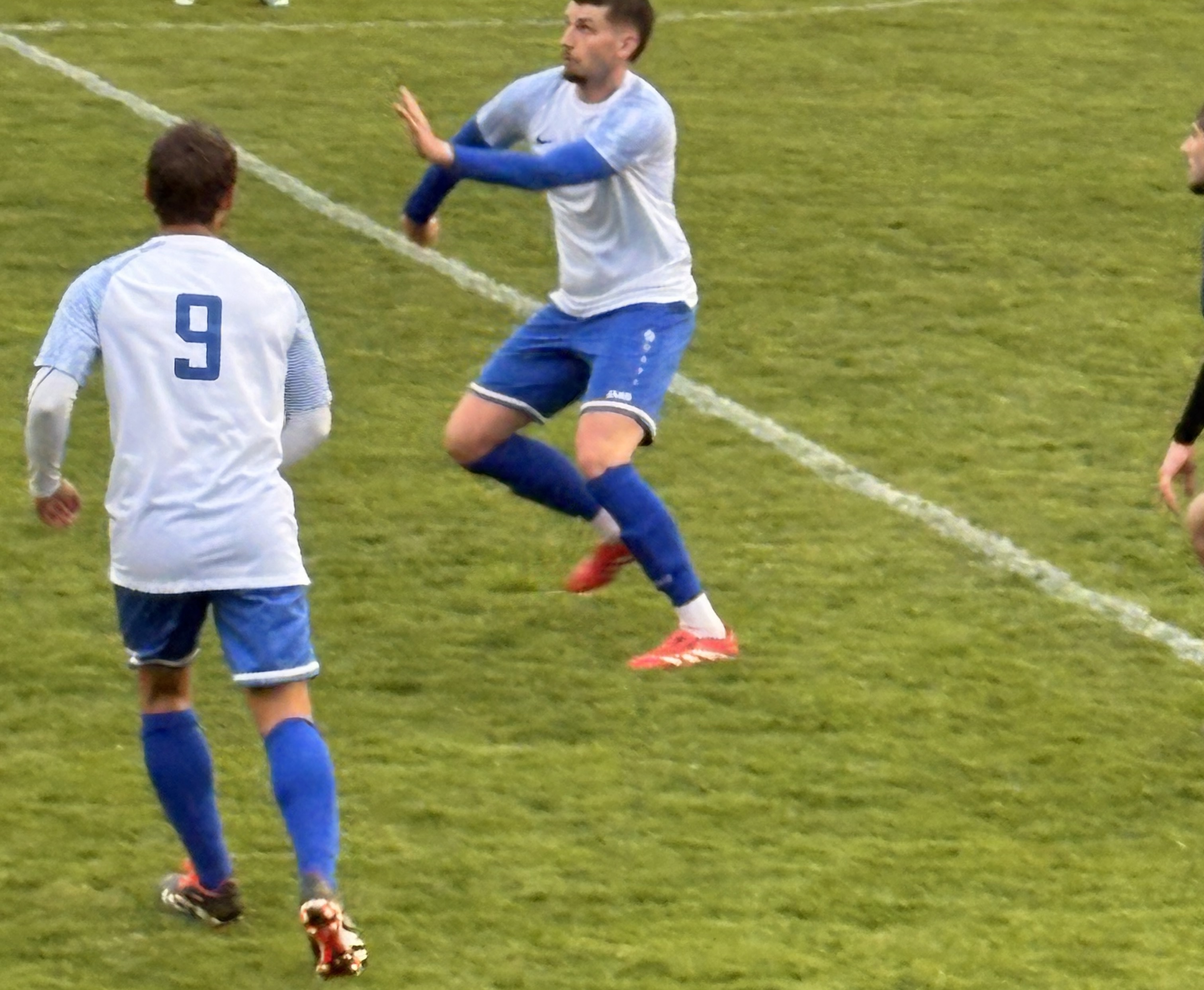 Un déplacement et des conditions de jeu difficiles pour le FCR IMG_8398.jpeg