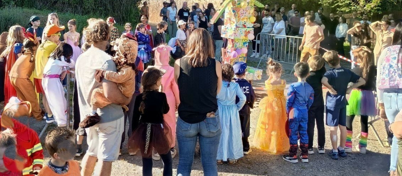 Monsieur Canarval a sonné le top départ des vacances.