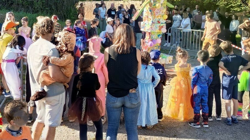 Monsieur Canarval a sonné le top départ des vacances.