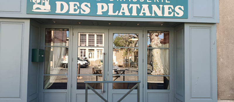 Ouverture du «café- brasserie des Platanes...