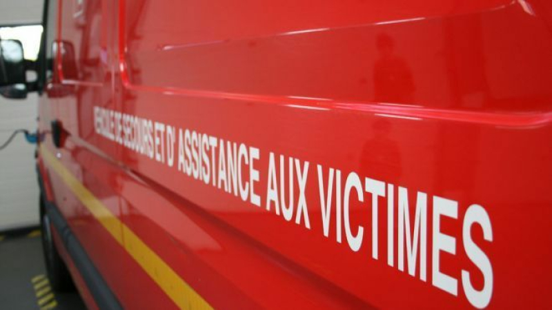 Trois blessés dont un grave lors d'un choc frontal entre deux véhicules