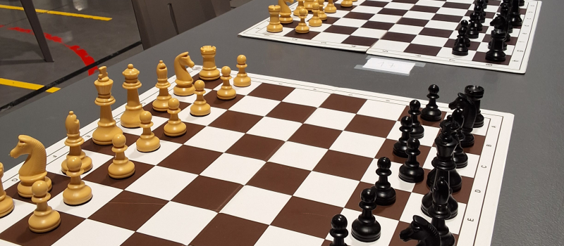 "Le jeu le plus dur au monde"  à Auch, les écoliers se sont mesurés sur l'échiquier.
