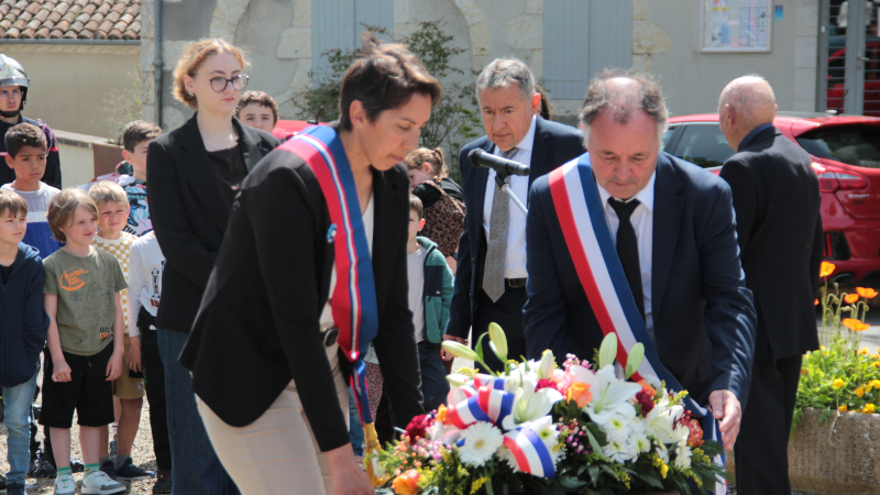 Commémoration du 8 mai : une cérémonie respectueuse du passé avec la participation des enfants
