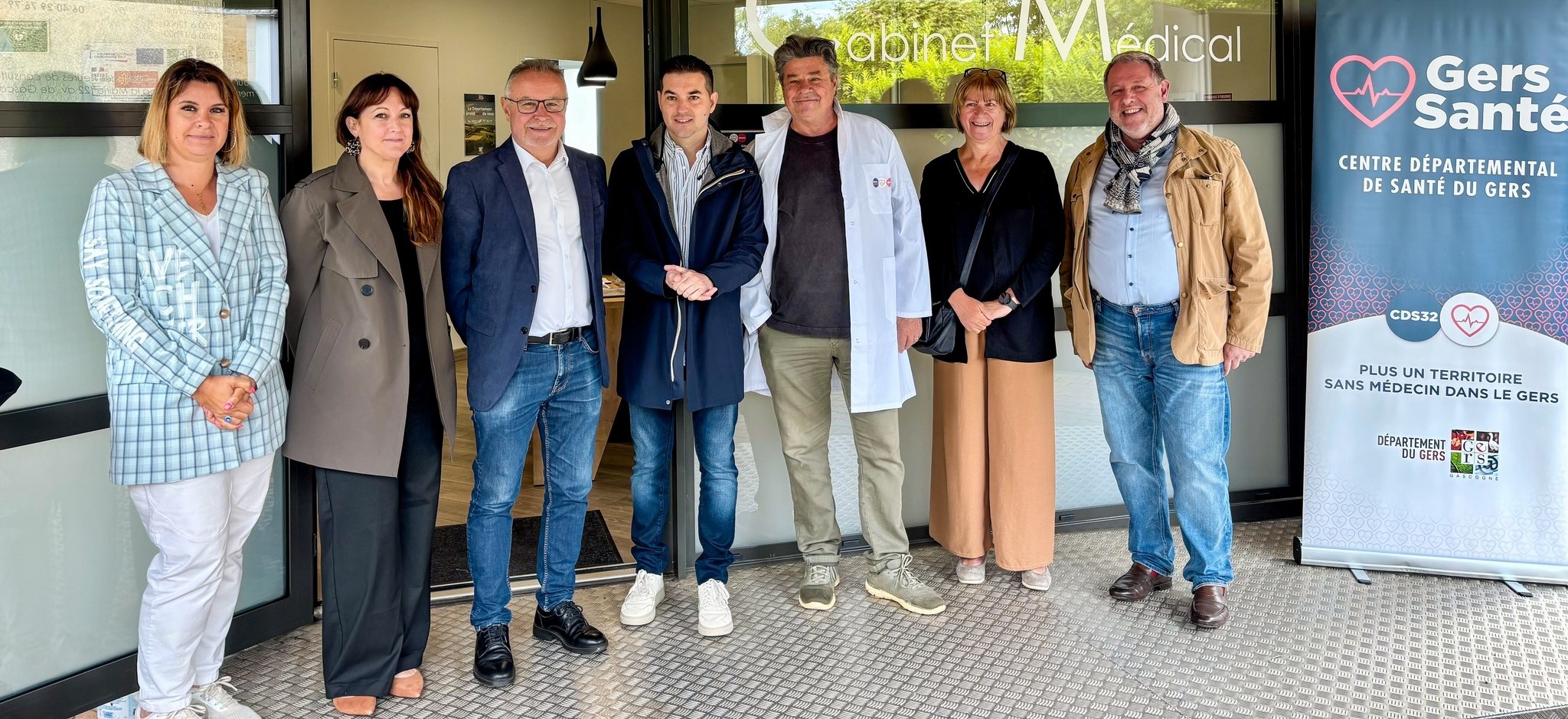Villecomtal inauguration Photo mairie az.jpg
