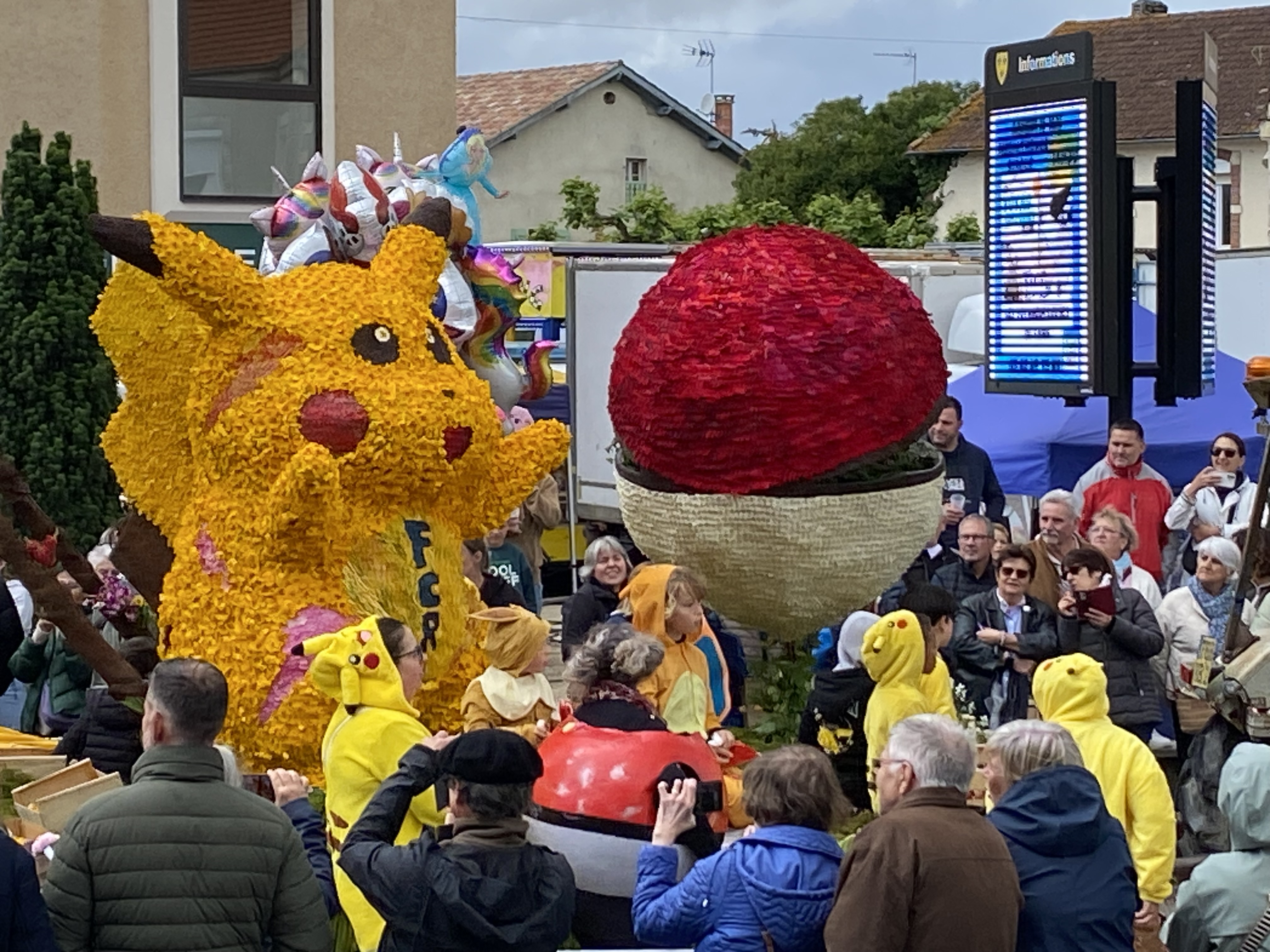 Un défilé riche et haut en couleur pour ne nouveau corso fleuri
