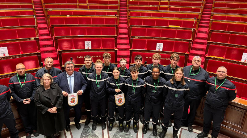 L’Assemblée nationale accueille  les jeunes sapeurs-pompiers de L’Isle-Jourdain.