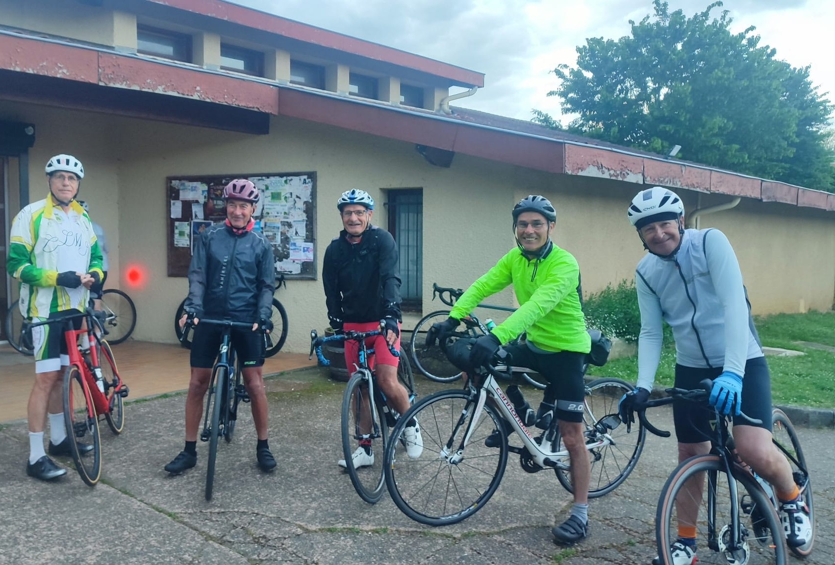 Des cyclistes enchantés