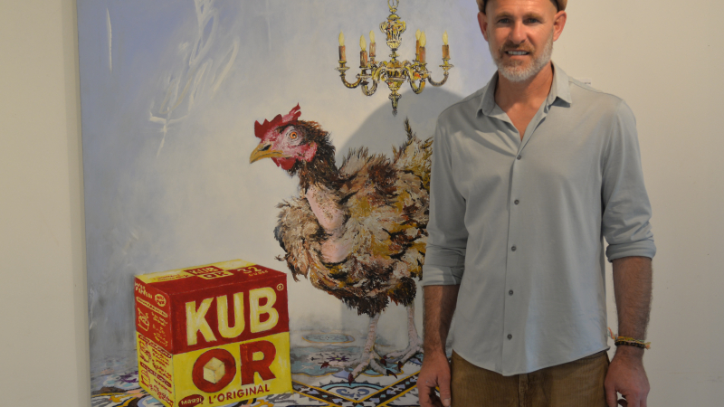 “Mémoire de Poules” : l’univers singulier de Yannick Bacon s’invite à La Varangue