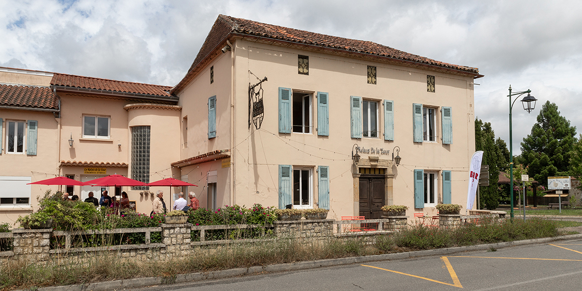 le Bar du Relais de la Tour fête son anniversaire
