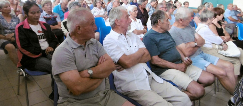 Dans la salle des fêtes de Labarthe