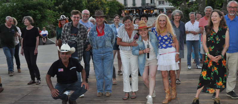 Le Western Country Club vicois fait danser Barbotan-les-Thermes avant son festival