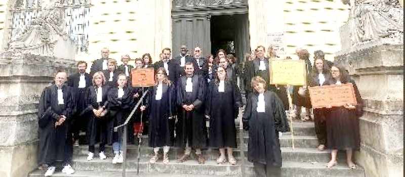 Justice : à Auch, magistrats et avocats dénoncent le manque de moyens et refusent d’être les « boucs émissaires »