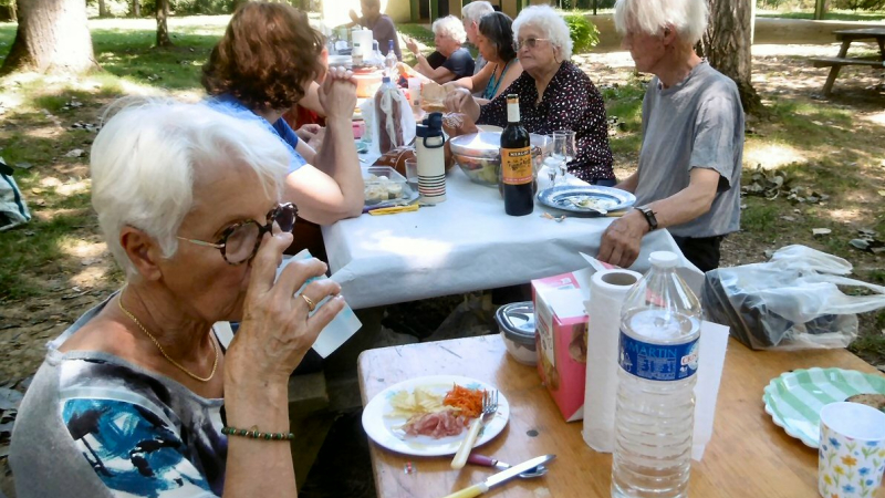 Un repas partagé pour terminer le semestre avec l'Espace Ressource