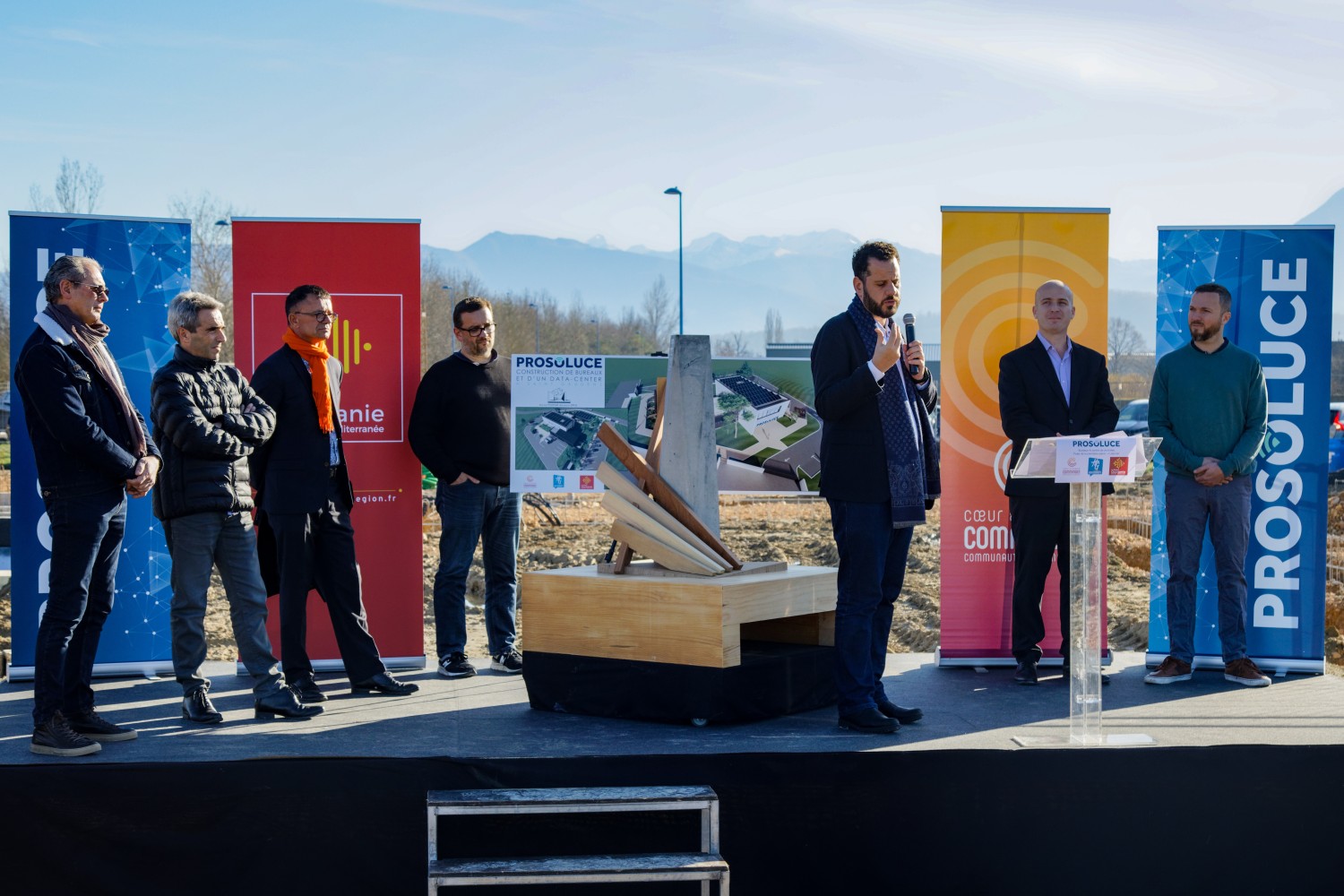 Inauguration: Pose de la première pierre (Photo par Sébastien Mathieu)