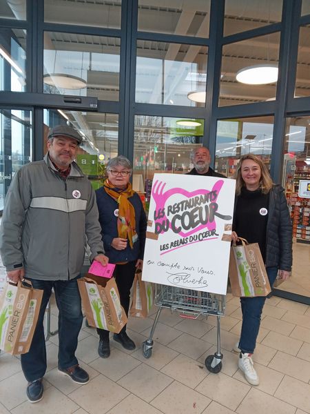 L'équipe de bénévoles à LIDL AUCH
